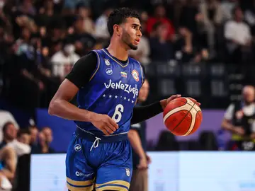 Garly Sojo jugando un partido con Venezuela en el último Mundial de baloncesto Garly Sojo jugando un partido con Venezuela en el último Mundial de baloncesto