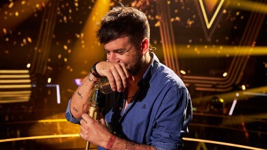 Paula representa a Pablo López en la fase final, pero no logra ganar La Voz All Stars