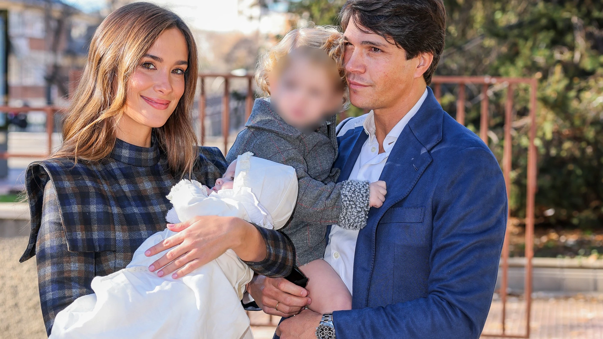 María Pombo y Pablo Castellano en el bautizo de su hija Vega María Pombo y Pablo Castellano en el bautizo de su hija Vega