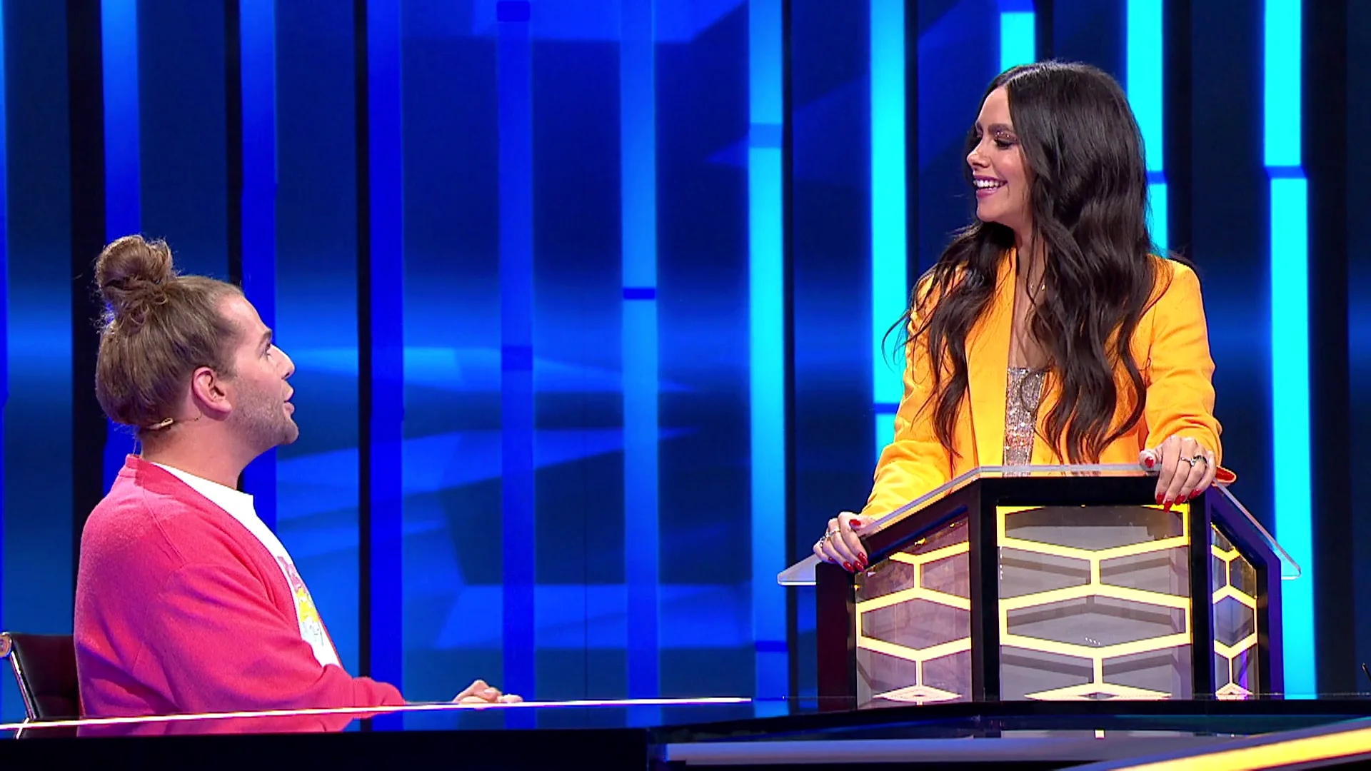 La diversi&oacute;n est&aacute; garantizada con Melani Olivares y Eduardo Navarrete en el plat&oacute; de Password