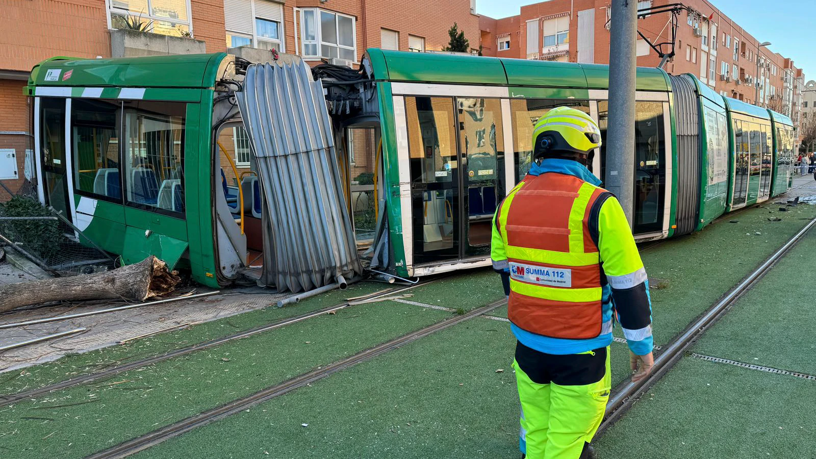 As&iacute; ha quedado el tranv&iacute;a accidentado tras chocar contra una furgoneta
