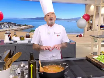 ¿Cuánto caldo lleva el arroz caldoso? Karlos Arguiñano confirma la medida exacta ¿Cuánto caldo lleva el arroz caldoso? Karlos Arguiñano confirma la medida exacta