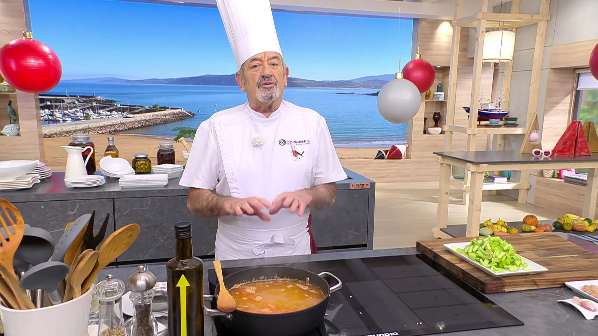 ¿Cuánto caldo lleva el arroz caldoso? Karlos Arguiñano confirma la medida exacta ¿Cuánto caldo lleva el arroz caldoso? Karlos Arguiñano confirma la medida exacta