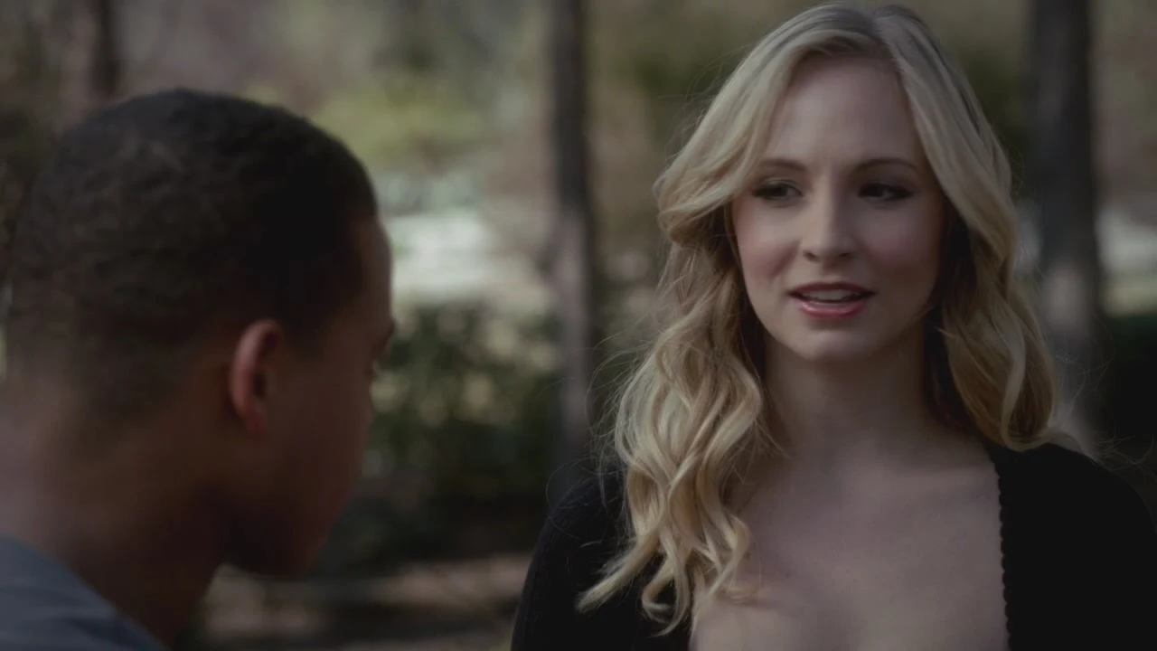 Candice King en Cr&oacute;nicas Vamp&iacute;ricas