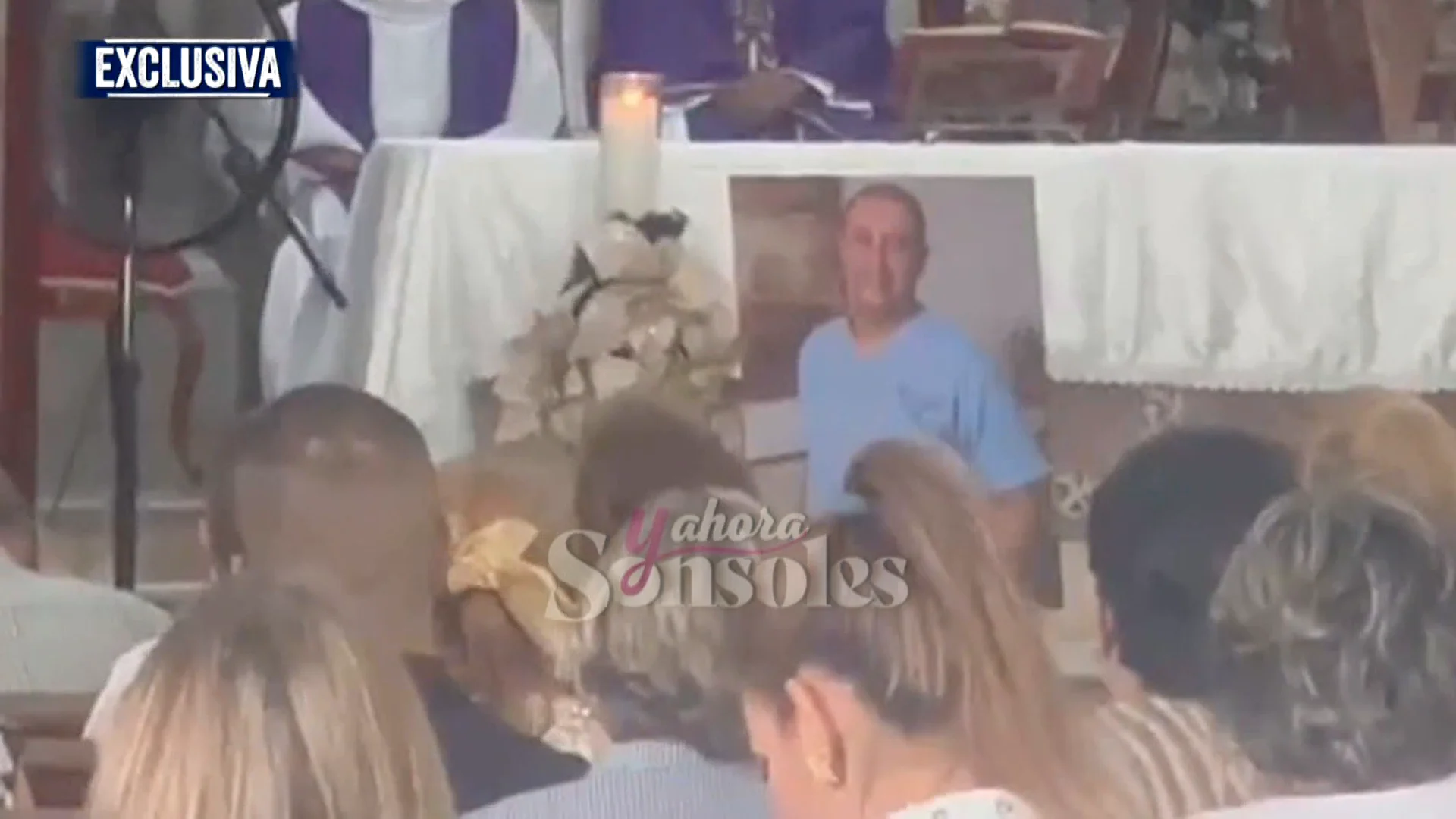 Exclusiva: La familia de Edwin Arrieta, presunta víctima de Daniel Sancho, rota de dolor en su funeral Exclusiva: La familia de Edwin Arrieta, presunta víctima de Daniel Sancho, rota de dolor en su funeral