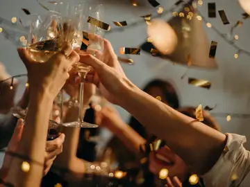 Brindis de Año Nuevo Brindis de Año Nuevo