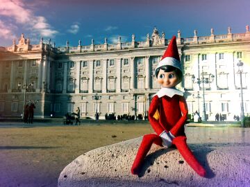 El elfo travieso, ayudante de Papá Noel, de visita en Madrid por Navidad