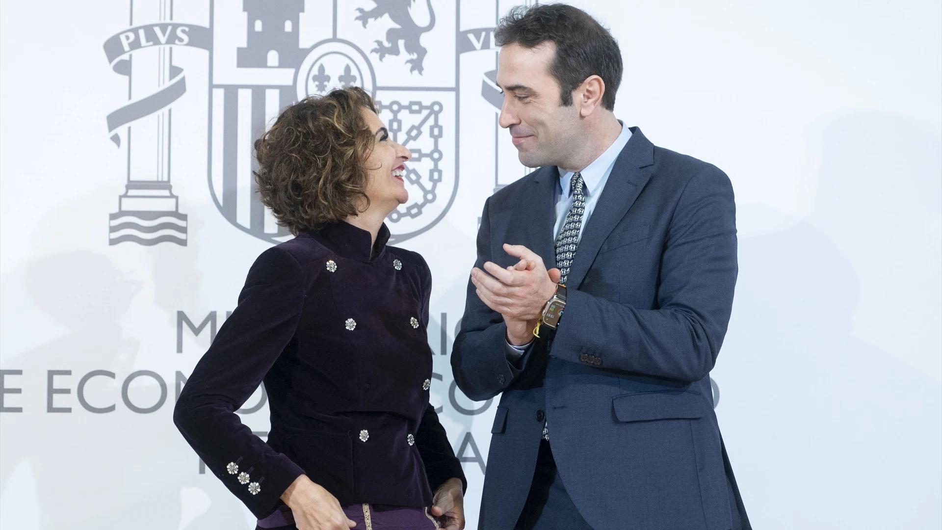 María Jesús Montero y Carlos Cuerpo, durante el acto de traspaso de carteras María Jesús Montero y Carlos Cuerpo, durante el acto de traspaso de carteras