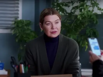 Ellen Pompeo como Meredith Grey en la temporada 20 de Anatomía de Grey Ellen Pompeo como Meredith Grey en la temporada 20 de Anatomía de Grey