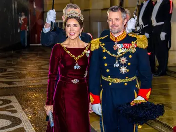 Federico y Mary de Dinamarca tras la inesperada abdicación de la reina Margarita Federico y Mary de Dinamarca tras la inesperada abdicación de la reina Margarita