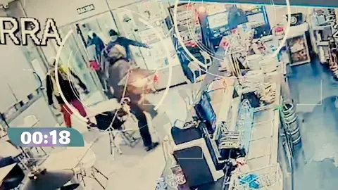 Unos ladrones se hacen con un botín de 2.000 euros en 1 minuto de asalto: "Fue un shock muy grande"