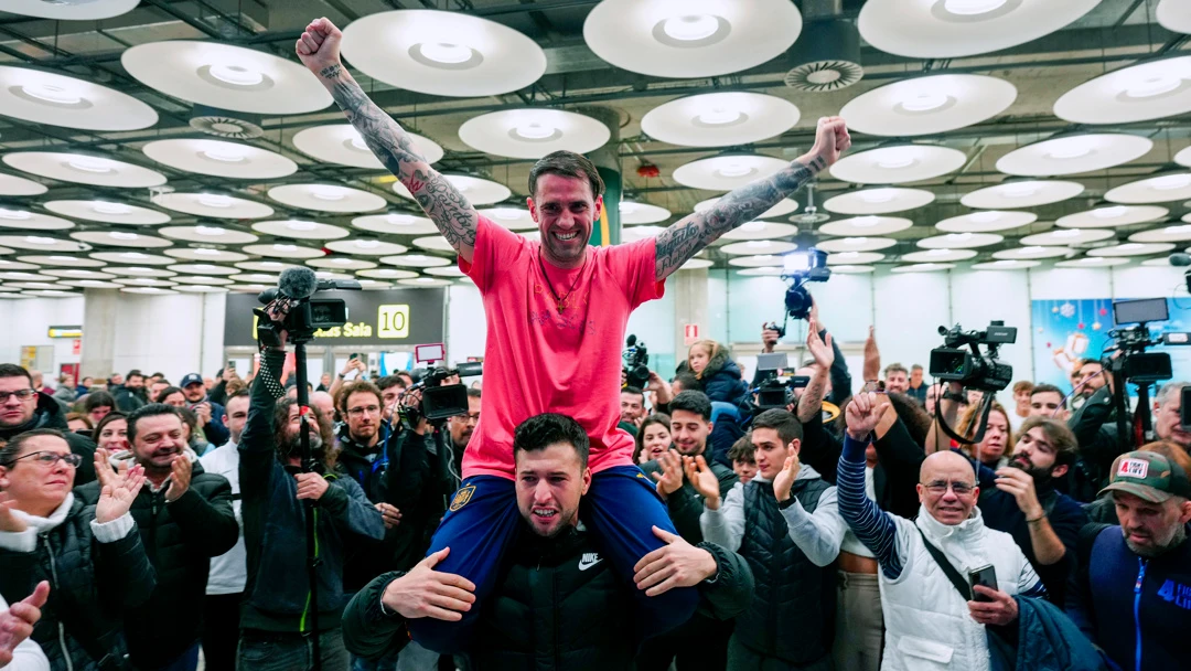 El recibimiento en Madrid a Santiago S&aacute;nchez Cogedor