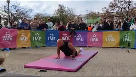 Récord de 'burpees' durante un año: 66.795 Récord de 'burpees' durante un año: 66.795