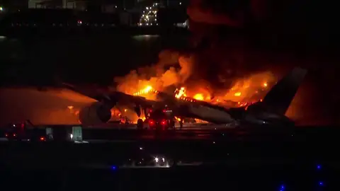 Avión en llamas Avión en llamas