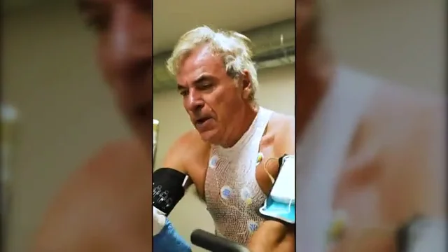 Carlos Sainz, a tope para el Dakar con 61 años: "Cada vez que me caigo, intento levantarme más fuerte" Carlos Sainz, a tope para el Dakar con 61 años: "Cada vez que me caigo, intento levantarme más fuerte"