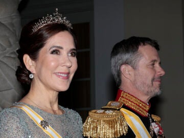 Los príncipes Federico y Mary de Dinamarca en una cena de gala