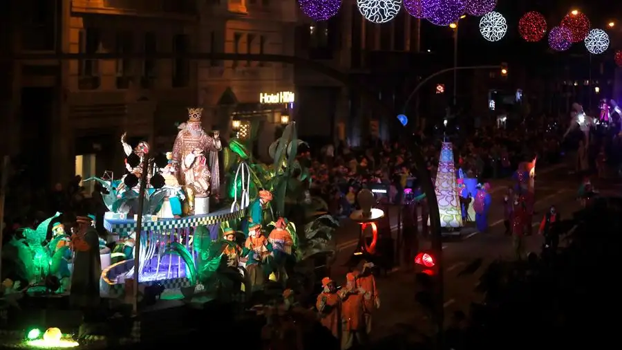 Imagen de archivo Cabalgata de Reyes en Barcelona Imagen de archivo Cabalgata de Reyes en Barcelona