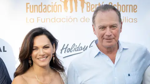 Bertin Osborne y Fabiola Martínez en un evento de su Fundación Bertin Osborne y Fabiola Martínez en un evento de su Fundación