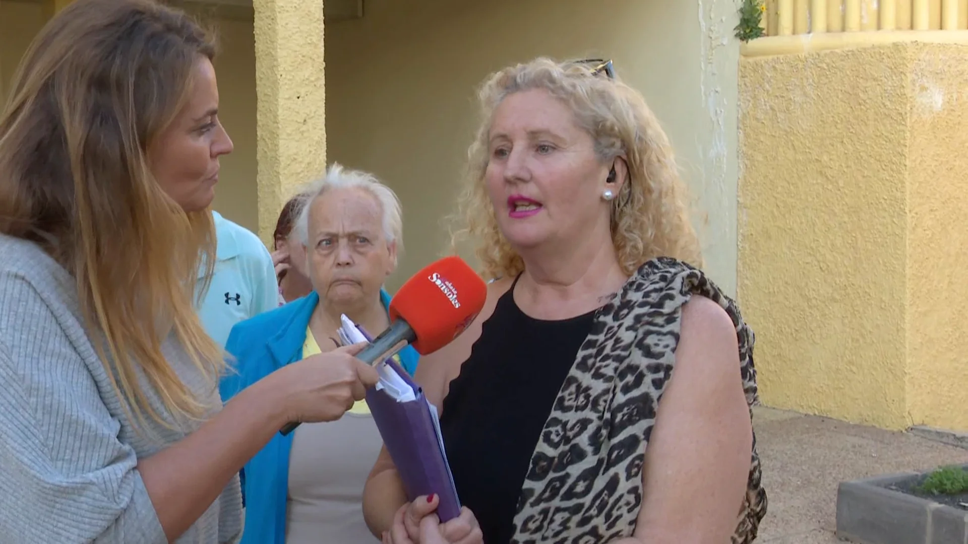Malvive en una infravivienda porque la cuidadora de su madre ha okupado su casa: "Le he rogado que me la devuelva" Malvive en una infravivienda porque la cuidadora de su madre ha okupado su casa: "Le he rogado que me la devuelva"