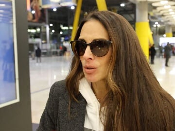 Nuria Ferg&oacute; en el aeropuerto
