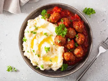 Albóndigas con puré de patata Albóndigas con puré de patata