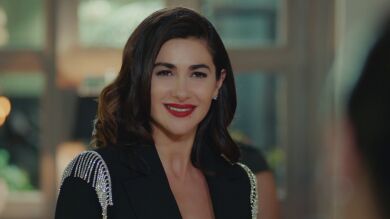 Şahika les regala a la pareja una lujosa villa… ¡Pero a Halit y Ender no les hace mucha gracia la idea!