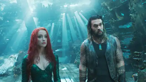 Amber Heard y Jason Momoa como Mera y Aquaman
