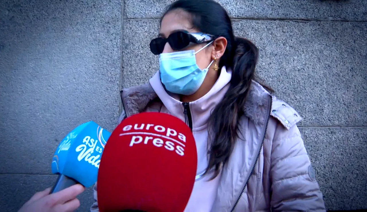 Gabriela Guillén estalla ante la prensa en su primera salida tras el parto: "Solo quiero criar a mi hijo en paz"