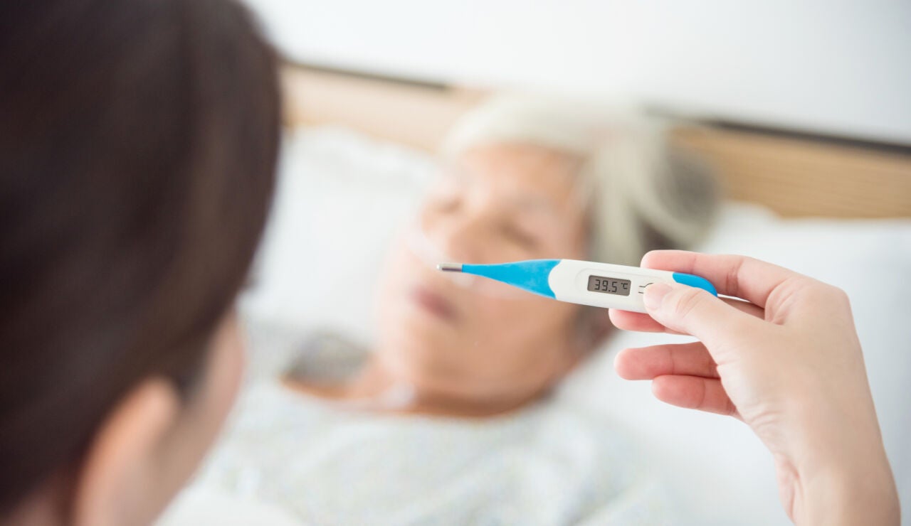 Term&oacute;metro con fiebre alta