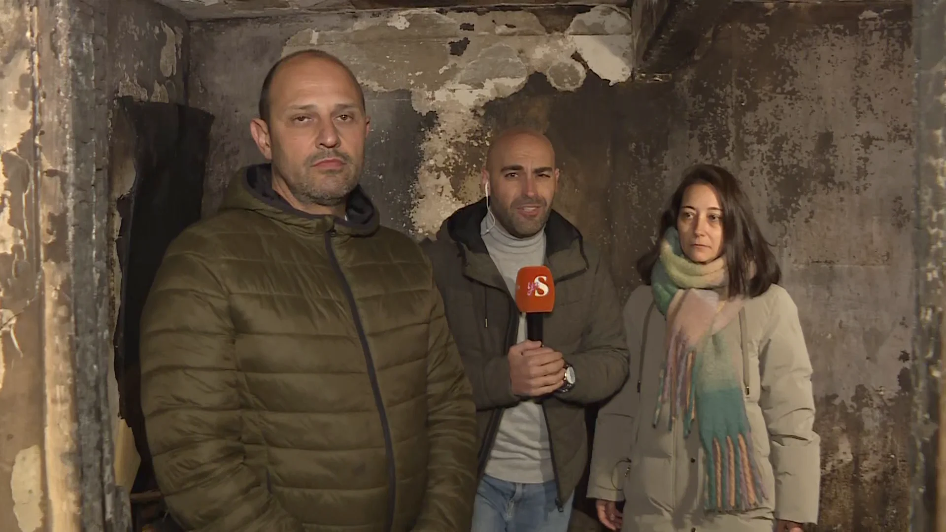 Sin hogar en la noche de Reyes después de que un petardo haya quemado su casa: "Se te cae el mundo encima" Sin hogar en la noche de Reyes después de que un petardo haya quemado su casa: "Se te cae el mundo encima"