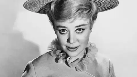 Glynis Johns como Winifred Banks en Mary Poppins en 1964
