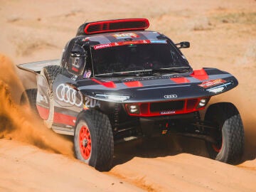 Carlos Sainz en la segunda etapa del Rally Dakar