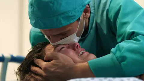 Ceylin e Ilgaz se convierten en padres tras el nacimiento de su bebé, pero... ¿dónde está su hija? Ceylin e Ilgaz se convierten en padres tras el nacimiento de su bebé, pero... ¿dónde está su hija?