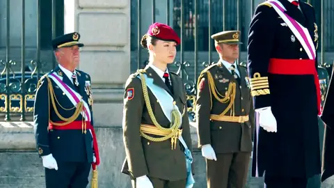 La princesa Leonor preside su primera Pascua Militar: ¡Una imagen que queda para la historia! La princesa Leonor preside su primera Pascua Militar: ¡Una imagen que queda para la historia!