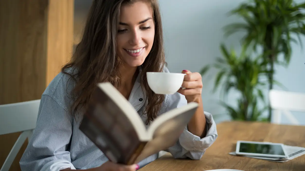 Leer libros en casa