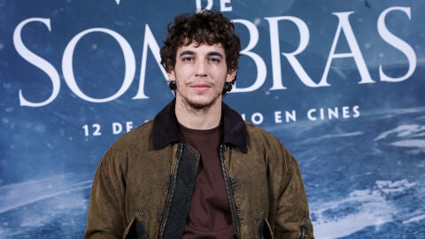 Miguel Herrán en la premiere de Valle de Sombras