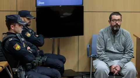 Un jurado popular juzga a un hombre acusado de matar a su hijo de 11 años en Sueca (Valencia) Un jurado popular juzga a un hombre acusado de matar a su hijo de 11 años en Sueca (Valencia)