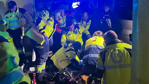 Servicios de emergencia en la zona de los hechos Servicios de emergencia en la zona de los hechos