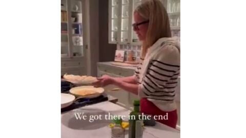 Gwyneth Paltrow haciendo tortilla de patatas