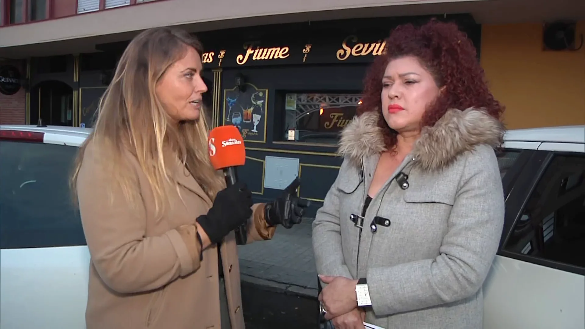 Un vecino espanta a la clientela del bar de Simone a manguerazos: "Me insulta y se ríe de mi por la calle" Un vecino espanta a la clientela del bar de Simone a manguerazos: "Me insulta y se ríe de mi por la calle"