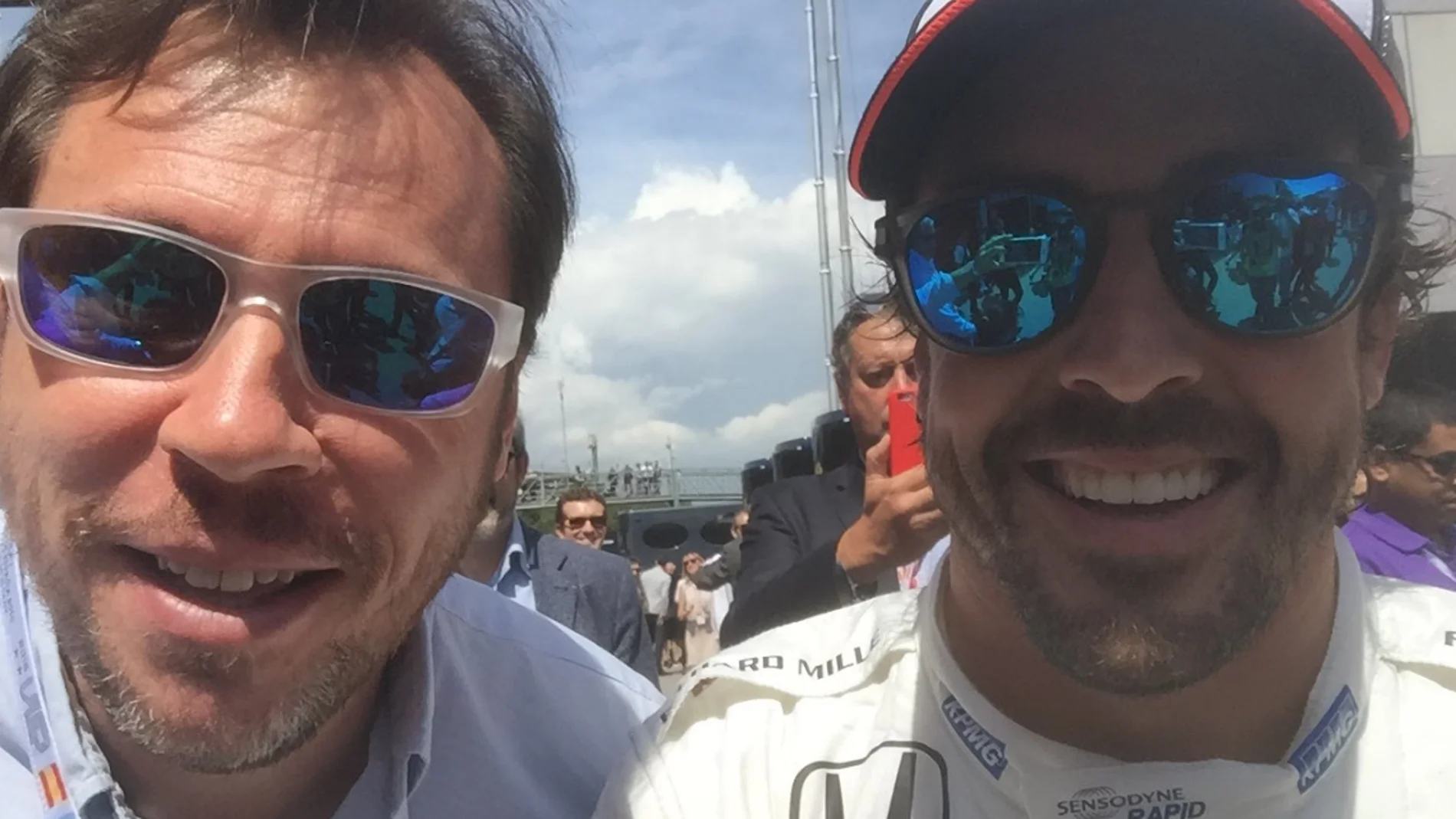 Óscar Puente y Fernando Alonso en una imagen subida a redes sociales por el ministro