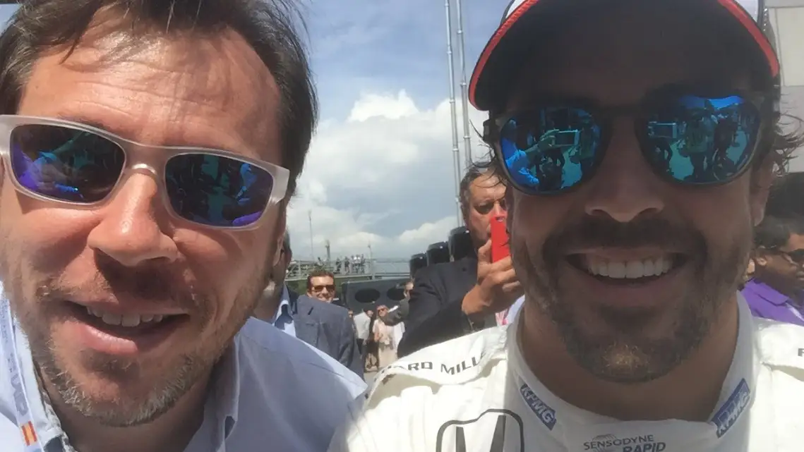 Óscar Puente y Fernando Alonso en una imagen subida a redes sociales por el ministro Óscar Puente y Fernando Alonso en una imagen subida a redes sociales por el ministro