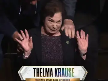Thelma Krause, mujer del fallecido Jerry Krause Thelma Krause, mujer del fallecido Jerry Krause