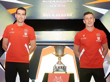 Martínez Munuera (izquierda) y Soto Grado (derecha) arbitrarán la final de la Supercopa de España 2024 Martínez Munuera (izquierda) y Soto Grado (derecha) arbitrarán la final de la Supercopa de España 2024