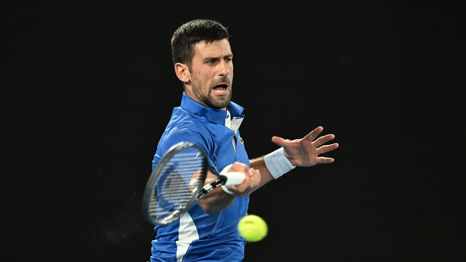 Novak Djokovic durante su partido de primera ronda ante Prizmic en el Open de Australia 2024