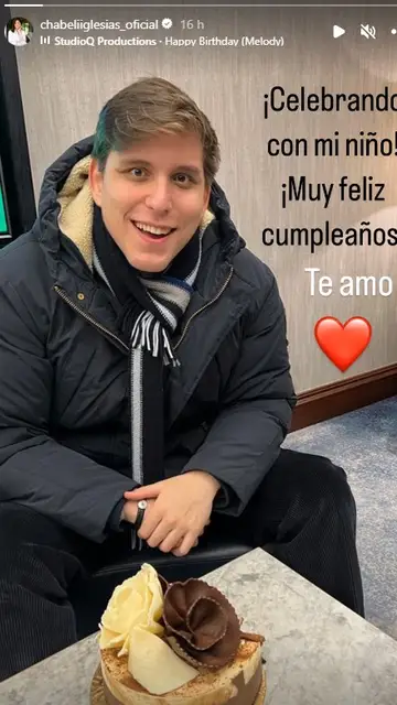 Chábeli Iglesias felicita a su hijo Alejandro Altaba Chábeli Iglesias felicita a su hijo Alejandro Altaba