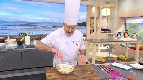 Vierte la leche encima del pan Vierte la leche encima del pan