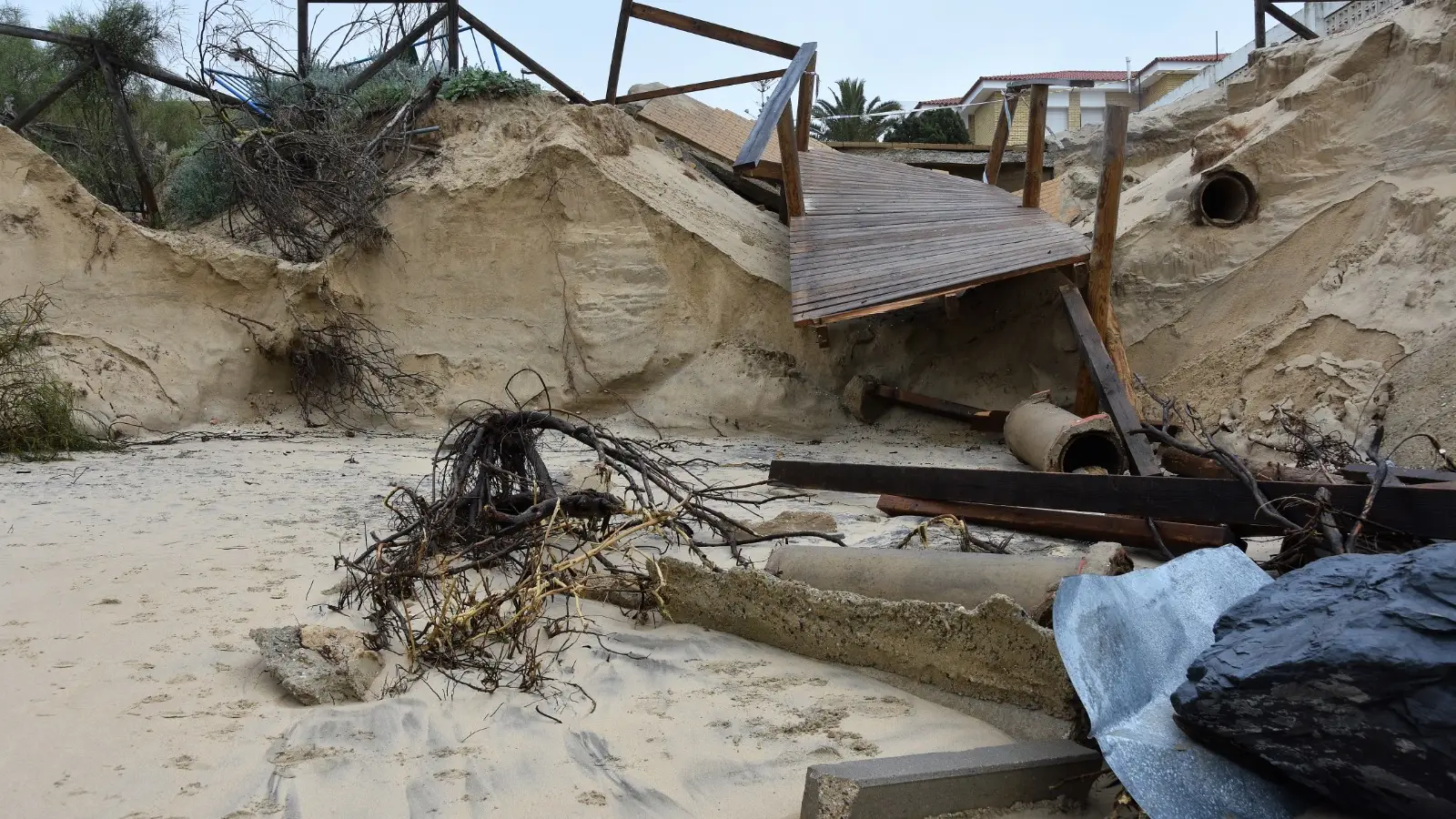 Imagen tras el temporal en El Portil Imagen tras el temporal en El Portil