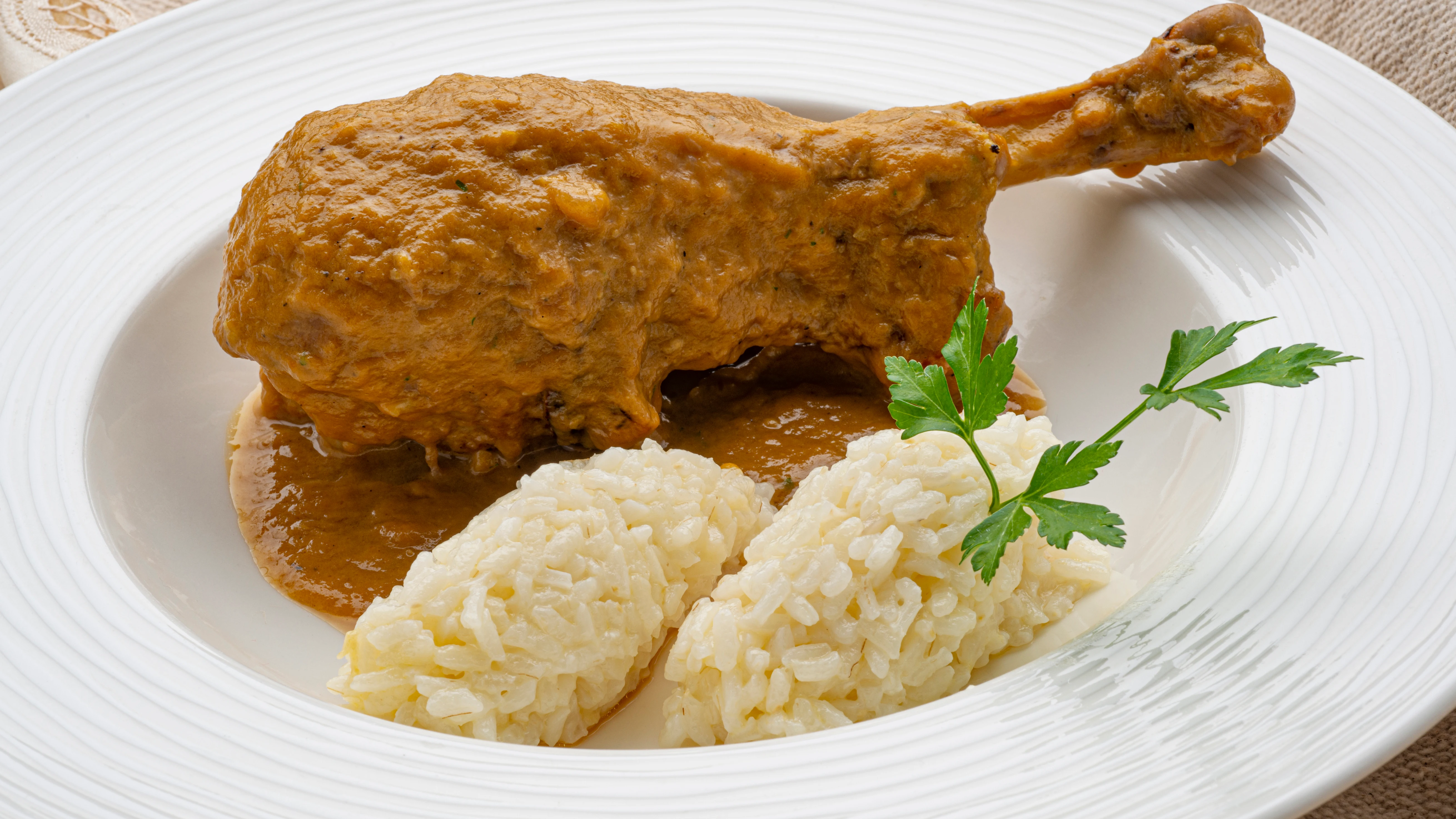 Muslos de pavo guisados con cerveza: sabrosos y diferentes Muslos de pavo guisados con cerveza: sabrosos y diferentes