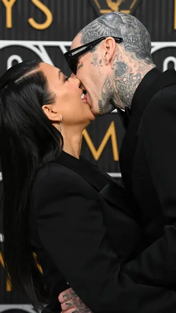 Kourtney Kardashian y Travis Barker en los Premios Emmy 2024 Kourtney Kardashian y Travis Barker en los Premios Emmy 2024